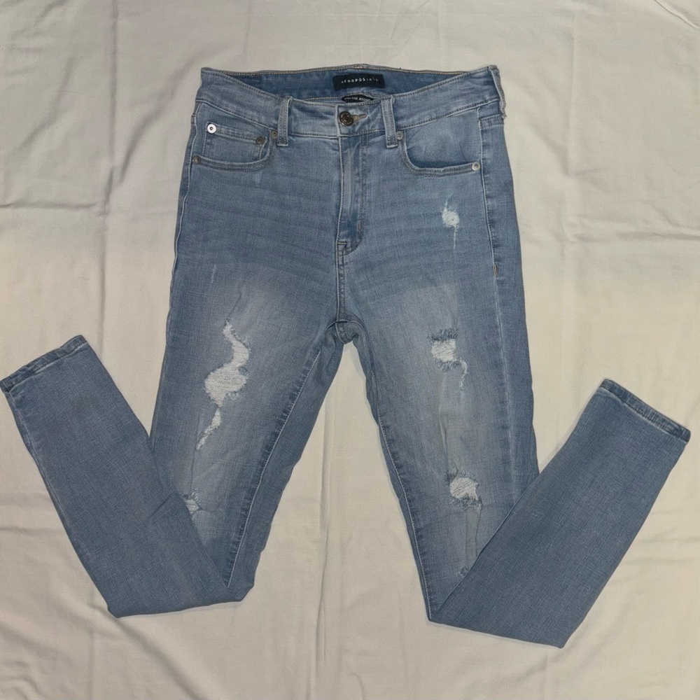 Ripped skinny jeans